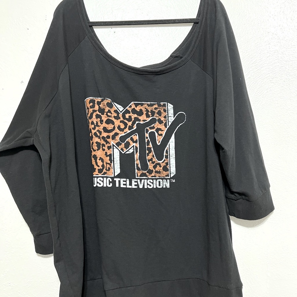 Torrid off the shoulder mtv sweatshirt 5x
